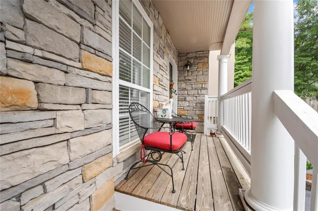 1602 Masons Creek Circle, Sandy Springs, Georgia 30350, 3 Bedrooms Bedrooms, ,2 BathroomsBathrooms,Residential,Sold,1602 Masons Creek Circle,7062549