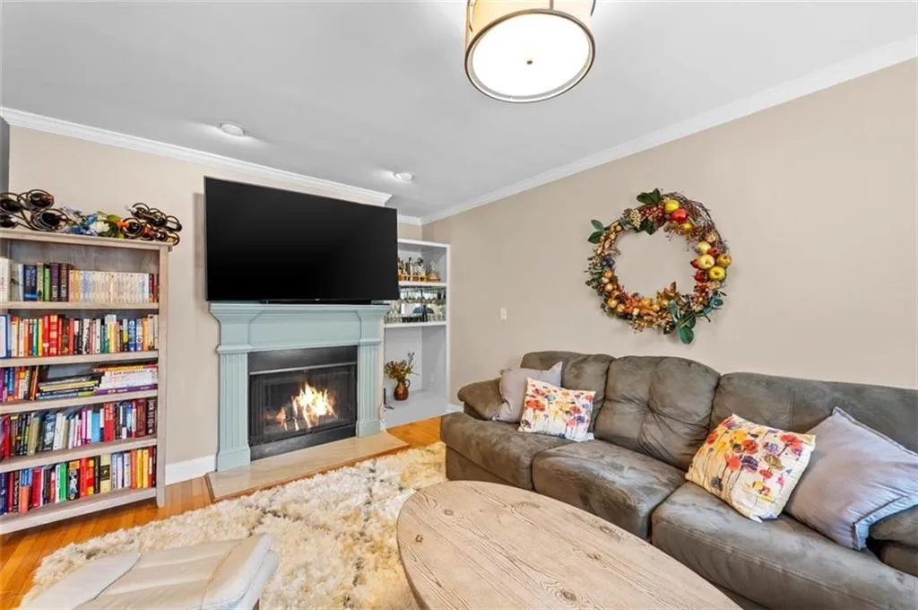 1602 Masons Creek Circle, Sandy Springs, Georgia 30350, 3 Bedrooms Bedrooms, ,2 BathroomsBathrooms,Residential,Sold,1602 Masons Creek Circle,7062549