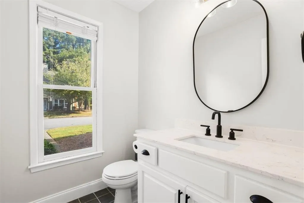 232 Peachtree Hollow Court, Sandy Springs, Georgia 30328, 2 Bedrooms Bedrooms, ,2 BathroomsBathrooms,Residential,For Sale,232 Peachtree Hollow Court,7659494