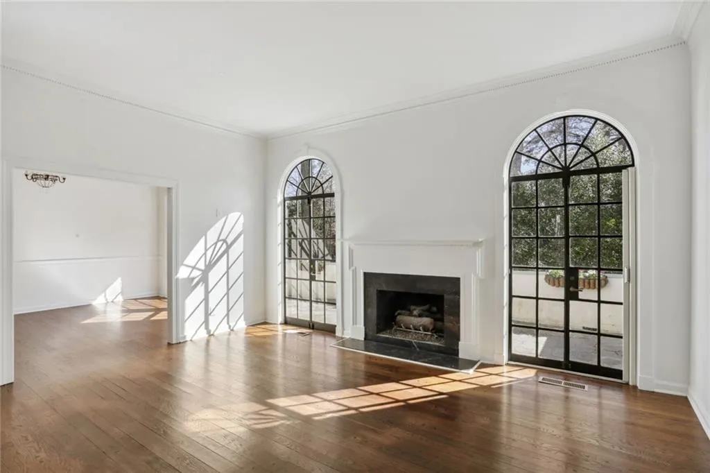 650 Moores Mill Road Nw Unit 23, Atlanta, Georgia 30327, 3 Bedrooms Bedrooms, 0 ,3 BathroomsBathrooms,Residential,Sold,650 Moores Mill Road Nw Unit 23,7167637