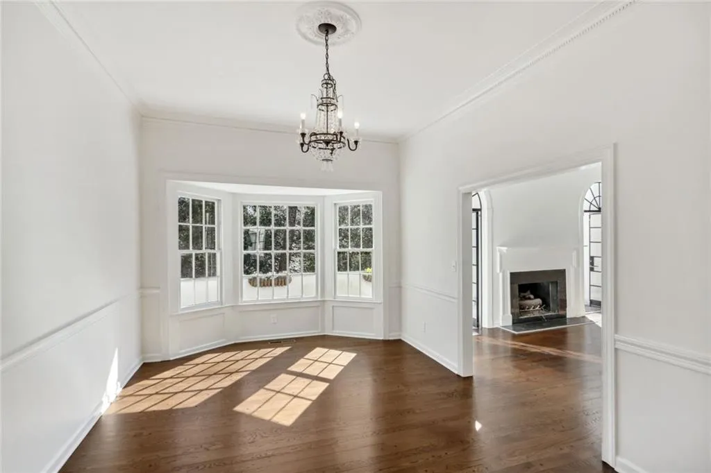 650 Moores Mill Road Nw Unit 23, Atlanta, Georgia 30327, 3 Bedrooms Bedrooms, 0 ,3 BathroomsBathrooms,Residential,Sold,650 Moores Mill Road Nw Unit 23,7167637