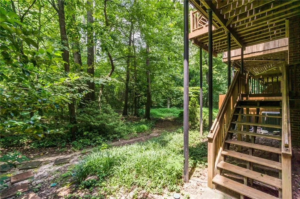 3 Carrington Way, Atlanta, Georgia 30328, 3 Bedrooms Bedrooms, ,2 BathroomsBathrooms,Residential,Sold,3 Carrington Way,6770253