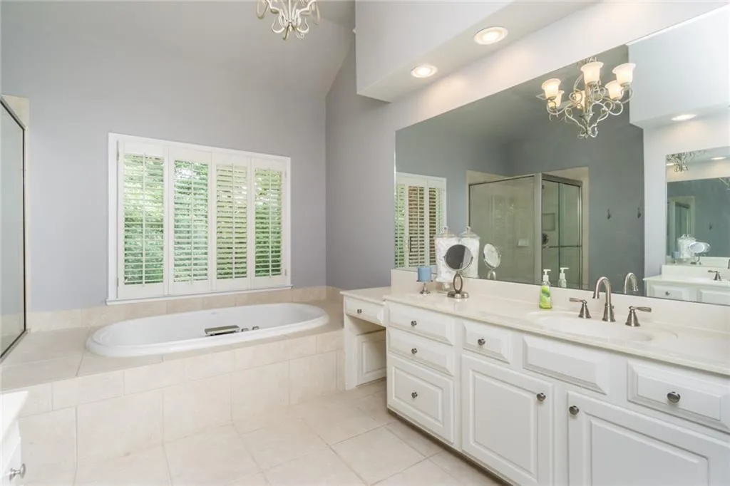 3 Carrington Way, Atlanta, Georgia 30328, 3 Bedrooms Bedrooms, ,2 BathroomsBathrooms,Residential,Sold,3 Carrington Way,6770253