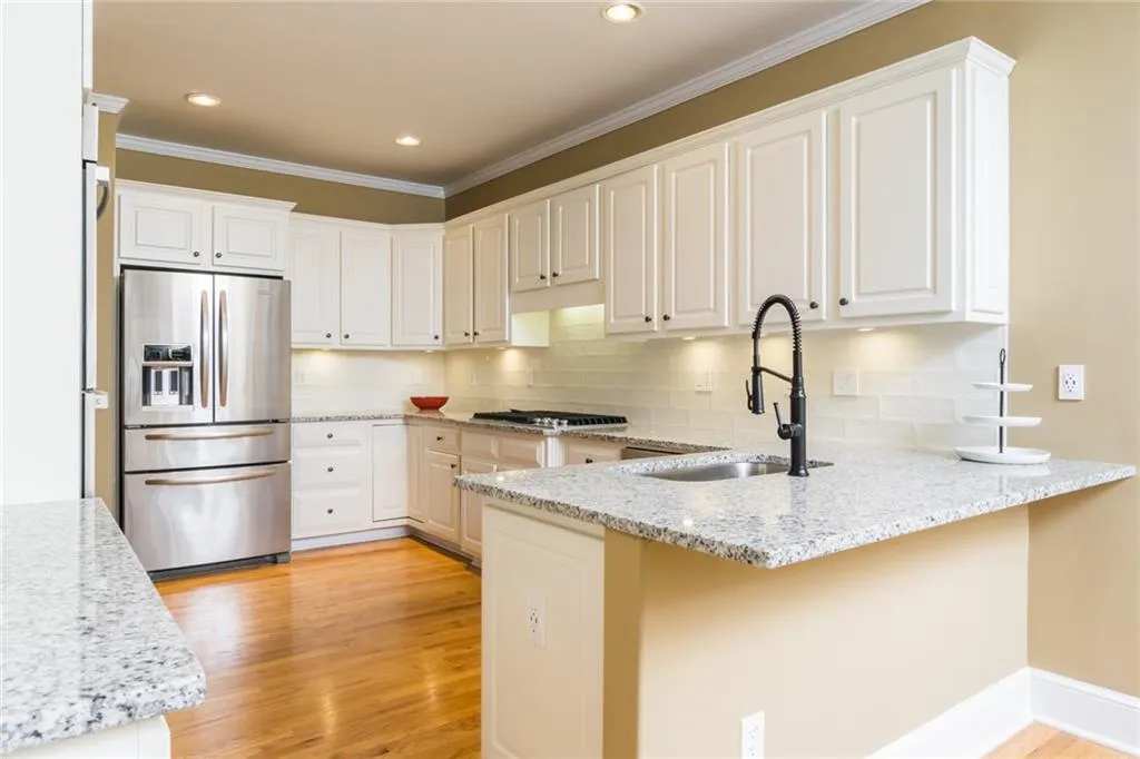 3 Carrington Way, Atlanta, Georgia 30328, 3 Bedrooms Bedrooms, ,2 BathroomsBathrooms,Residential,Sold,3 Carrington Way,6770253