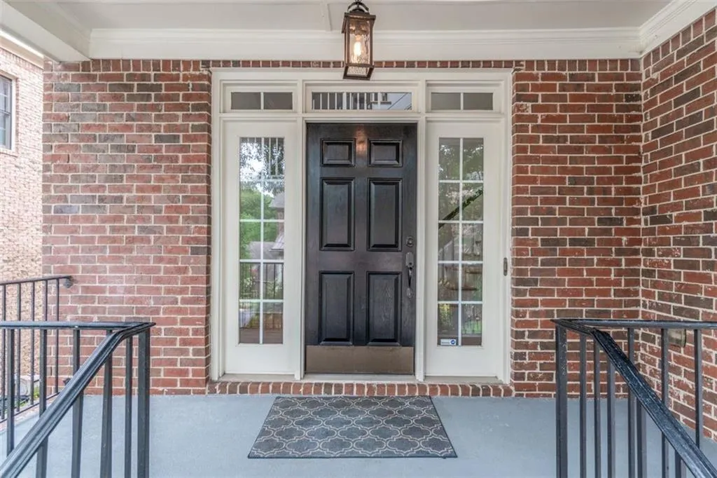 1000 Wescott Lane, Sandy Springs, Georgia 30319, 4 Bedrooms Bedrooms, ,4 BathroomsBathrooms,Residential,Sold,1000 Wescott Lane,6775779