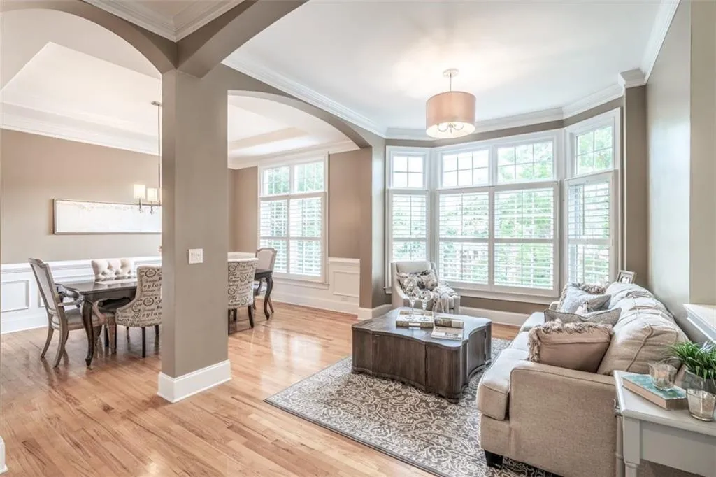 1000 Wescott Lane, Sandy Springs, Georgia 30319, 4 Bedrooms Bedrooms, ,4 BathroomsBathrooms,Residential,Sold,1000 Wescott Lane,6775779