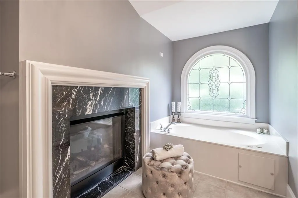 1000 Wescott Lane, Sandy Springs, Georgia 30319, 4 Bedrooms Bedrooms, ,4 BathroomsBathrooms,Residential,Sold,1000 Wescott Lane,6775779
