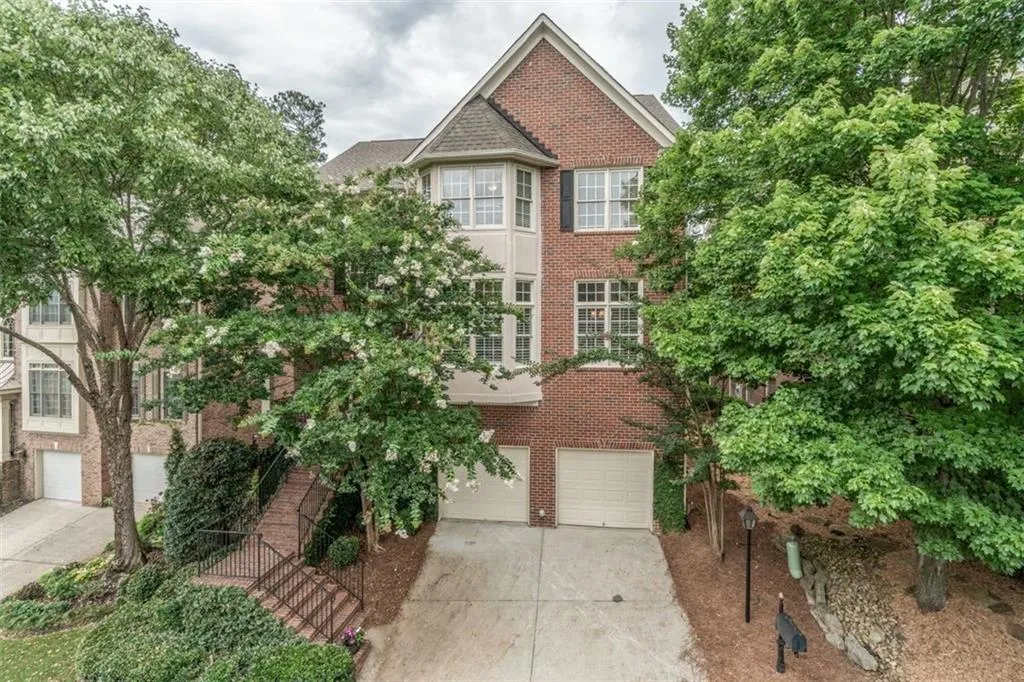 1000 Wescott Lane, Sandy Springs, Georgia 30319, 4 Bedrooms Bedrooms, ,4 BathroomsBathrooms,Residential,Sold,1000 Wescott Lane,6775779