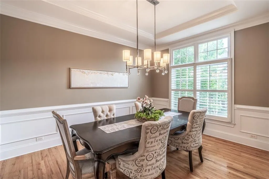 1000 Wescott Lane, Sandy Springs, Georgia 30319, 4 Bedrooms Bedrooms, ,4 BathroomsBathrooms,Residential,Sold,1000 Wescott Lane,6775779