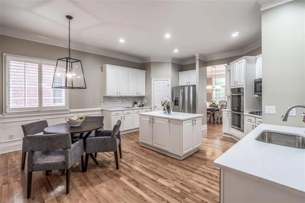 1000 Wescott Lane, Sandy Springs, Georgia 30319, 4 Bedrooms Bedrooms, ,4 BathroomsBathrooms,Residential,Sold,1000 Wescott Lane,6775779