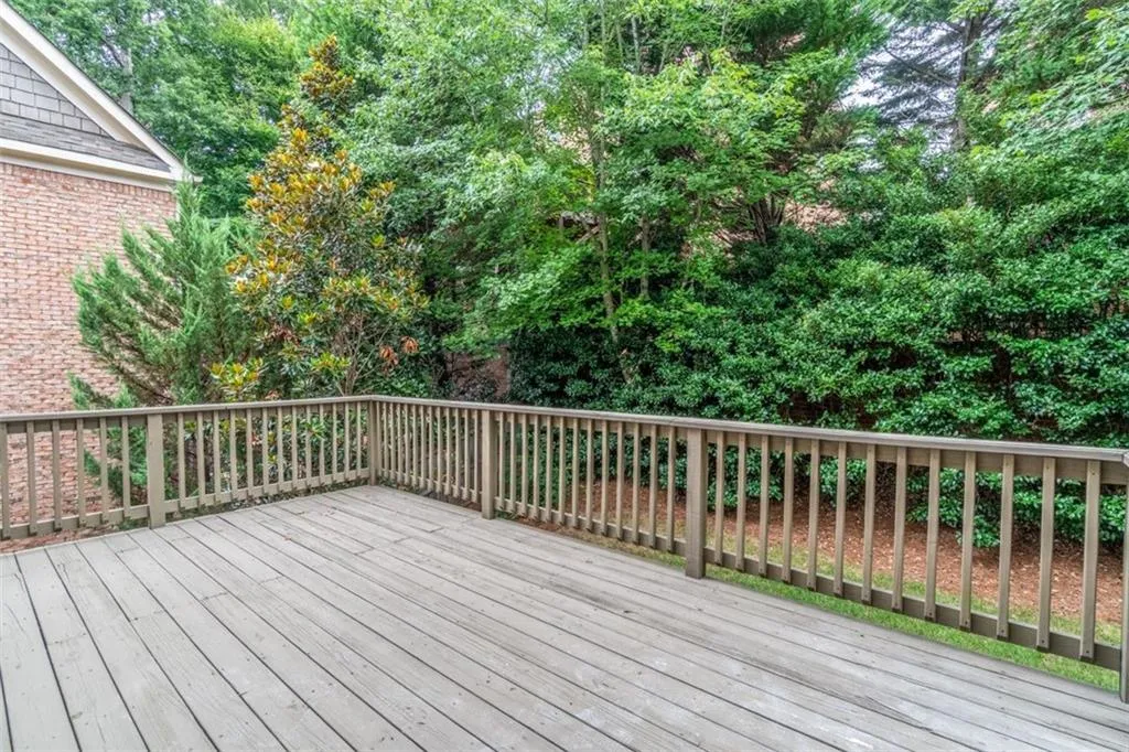 1000 Wescott Lane, Sandy Springs, Georgia 30319, 4 Bedrooms Bedrooms, ,4 BathroomsBathrooms,Residential,Sold,1000 Wescott Lane,6775779