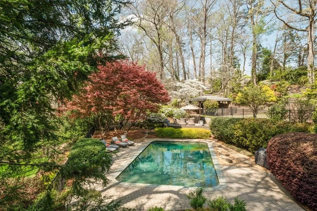423 Tara Trail, Atlanta, Georgia 30327, 5 Bedrooms Bedrooms, ,4 BathroomsBathrooms,Residential,For Sale,423 Tara Trail,7745589