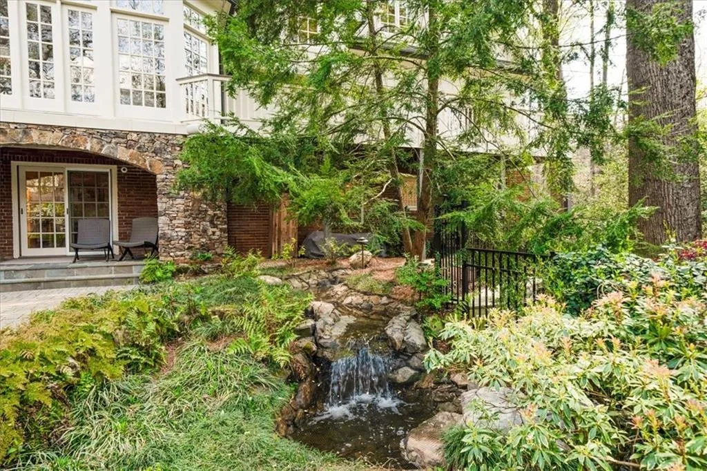 423 Tara Trail, Atlanta, Georgia 30327, 5 Bedrooms Bedrooms, ,4 BathroomsBathrooms,Residential,For Sale,423 Tara Trail,7745589