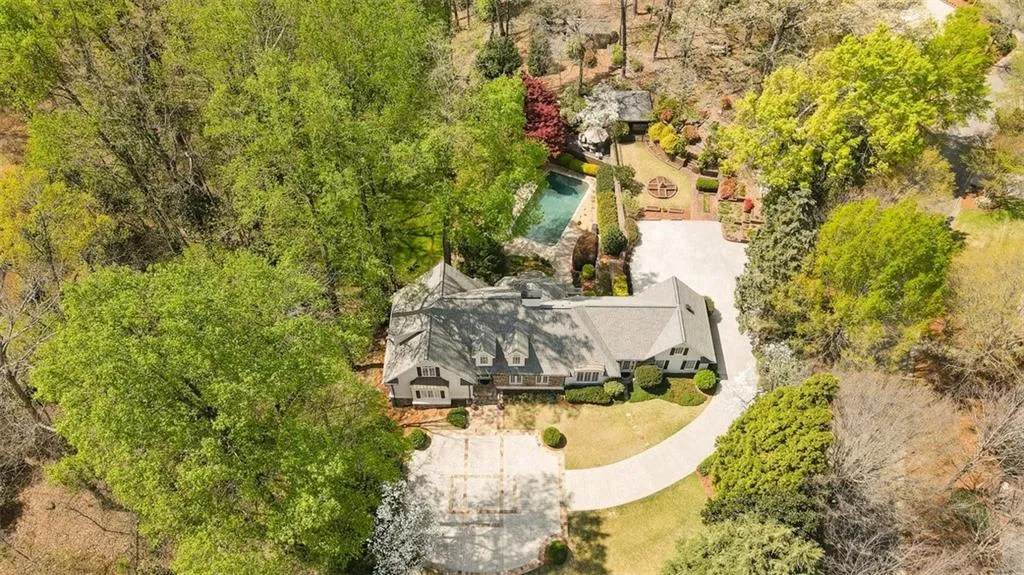 423 Tara Trail, Atlanta, Georgia 30327, 5 Bedrooms Bedrooms, ,4 BathroomsBathrooms,Residential,For Sale,423 Tara Trail,7745589