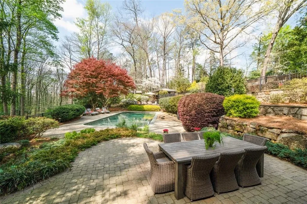423 Tara Trail, Atlanta, Georgia 30327, 5 Bedrooms Bedrooms, ,4 BathroomsBathrooms,Residential,For Sale,423 Tara Trail,7745589