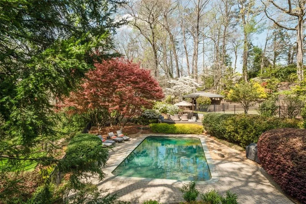 423 Tara Trail, Atlanta, Georgia 30327, 5 Bedrooms Bedrooms, ,4 BathroomsBathrooms,Residential,For Sale,423 Tara Trail,7745589