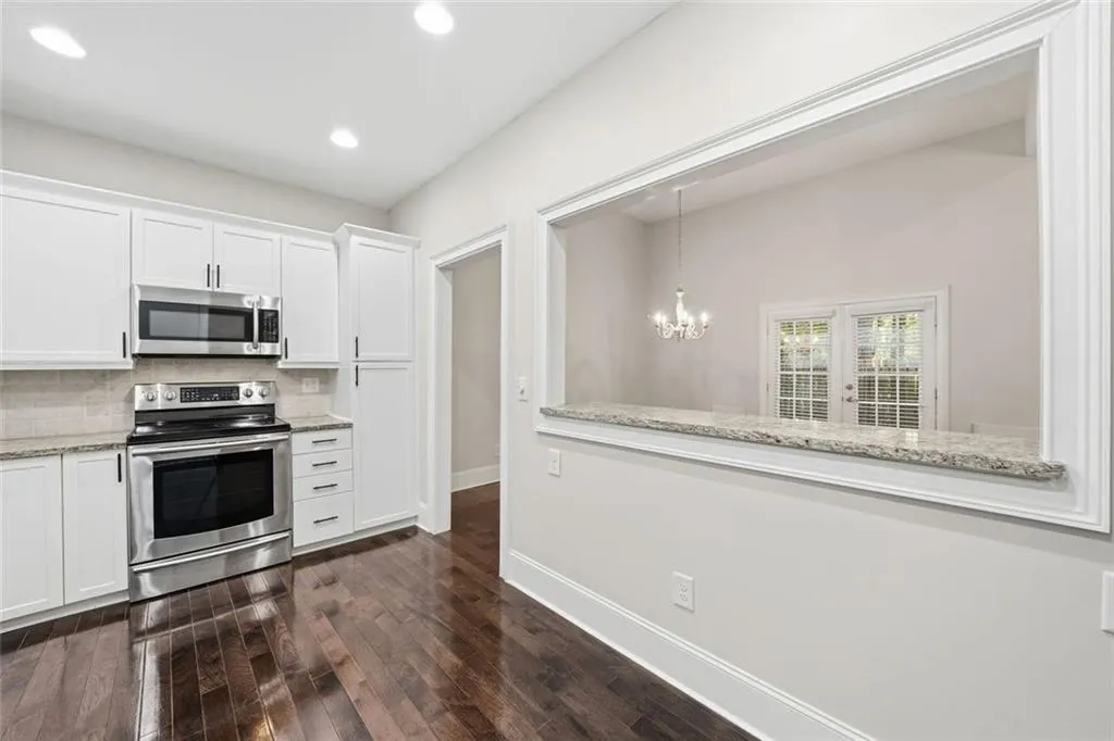 306 Brandywine Circle, Sandy Springs, Georgia 30350, 3 Bedrooms Bedrooms, ,2 BathroomsBathrooms,Residential,For Sale,306 Brandywine Circle,7671109