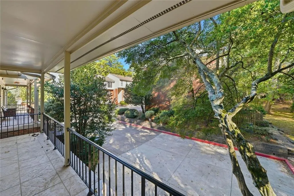 306 Brandywine Circle, Sandy Springs, Georgia 30350, 3 Bedrooms Bedrooms, ,2 BathroomsBathrooms,Residential,For Sale,306 Brandywine Circle,7671109