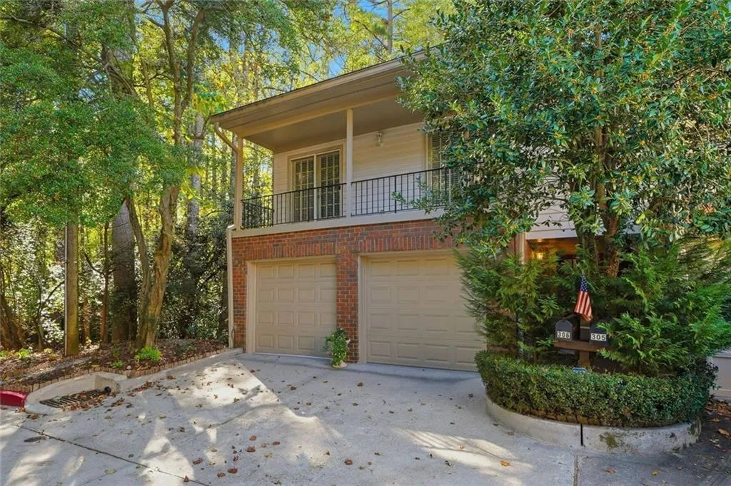 306 Brandywine Circle, Sandy Springs, Georgia 30350, 3 Bedrooms Bedrooms, ,2 BathroomsBathrooms,Residential,For Sale,306 Brandywine Circle,7671109