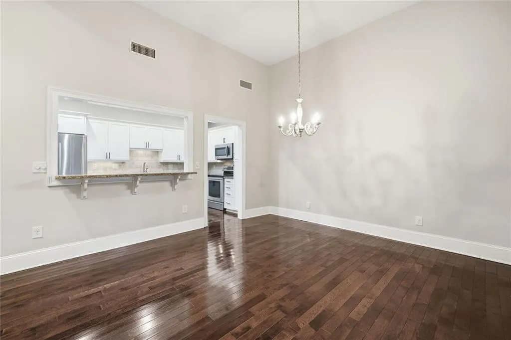 306 Brandywine Circle, Sandy Springs, Georgia 30350, 3 Bedrooms Bedrooms, ,2 BathroomsBathrooms,Residential,For Sale,306 Brandywine Circle,7671109