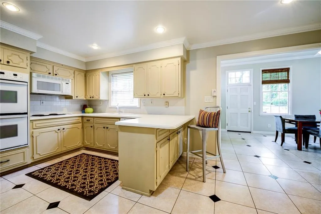 7150 Brandon Mill Road, Sandy Springs, Georgia 30328, 5 Bedrooms Bedrooms, ,3 BathroomsBathrooms,Residential,Sold,7150 Brandon Mill Road,6541881
