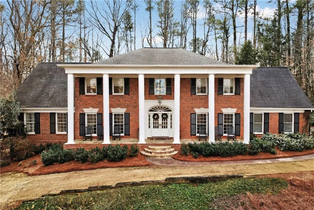 1735 Winterthur Close Nw, Sandy Springs, Georgia 30328, 5 Bedrooms Bedrooms, ,4 BathroomsBathrooms,Residential,For Sale,1735 Winterthur Close Nw,7713110