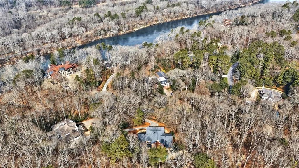 1735 Winterthur Close Nw, Sandy Springs, Georgia 30328, 5 Bedrooms Bedrooms, ,4 BathroomsBathrooms,Residential,For Sale,1735 Winterthur Close Nw,7713110