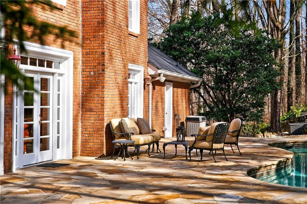 1735 Winterthur Close Nw, Sandy Springs, Georgia 30328, 5 Bedrooms Bedrooms, ,4 BathroomsBathrooms,Residential,For Sale,1735 Winterthur Close Nw,7713110