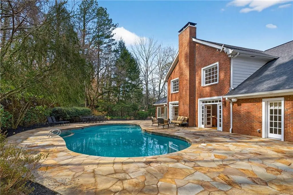 1735 Winterthur Close Nw, Sandy Springs, Georgia 30328, 5 Bedrooms Bedrooms, ,4 BathroomsBathrooms,Residential,For Sale,1735 Winterthur Close Nw,7713110