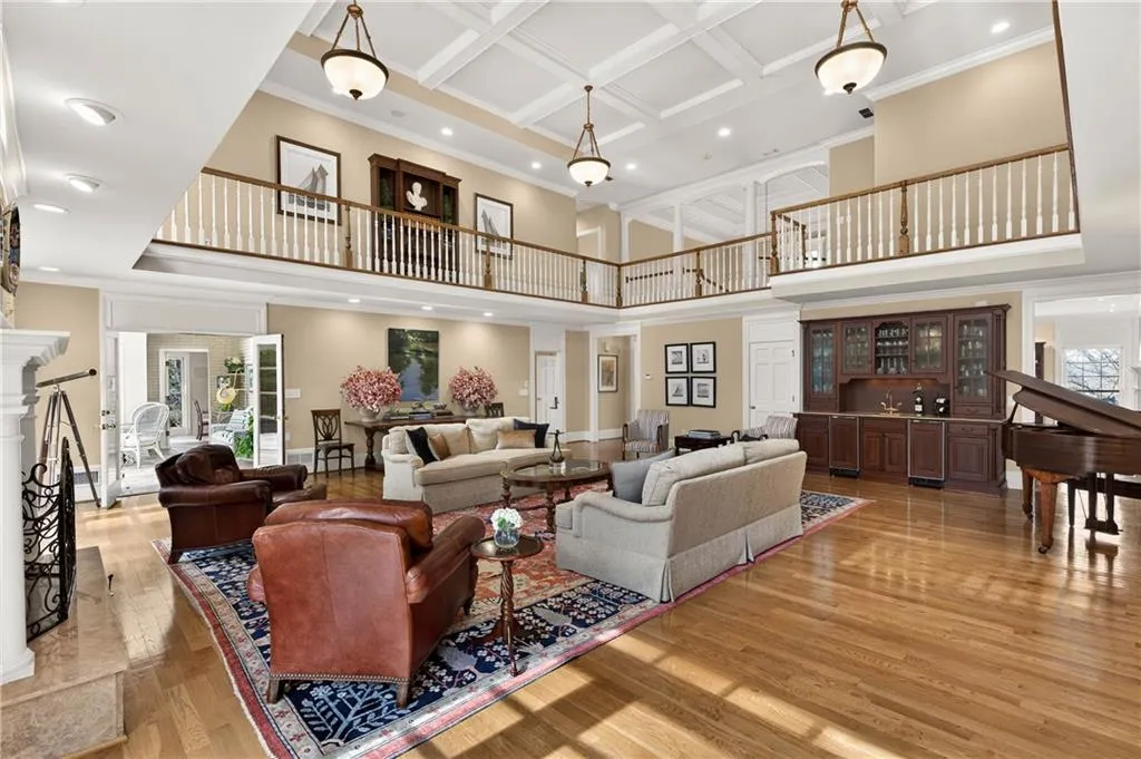 1735 Winterthur Close Nw, Sandy Springs, Georgia 30328, 5 Bedrooms Bedrooms, ,4 BathroomsBathrooms,Residential,For Sale,1735 Winterthur Close Nw,7713110