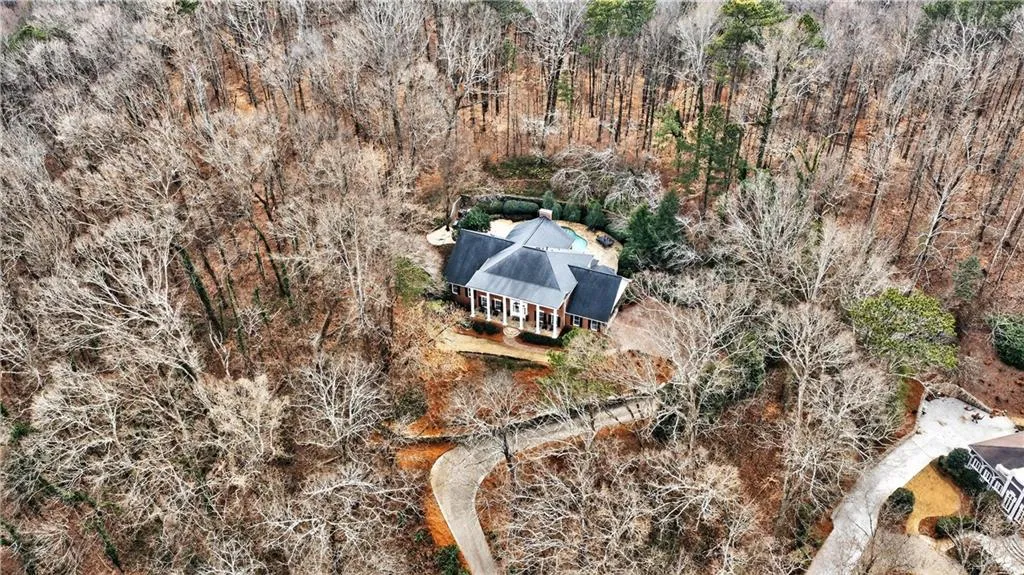 1735 Winterthur Close Nw, Sandy Springs, Georgia 30328, 5 Bedrooms Bedrooms, ,4 BathroomsBathrooms,Residential,For Sale,1735 Winterthur Close Nw,7713110
