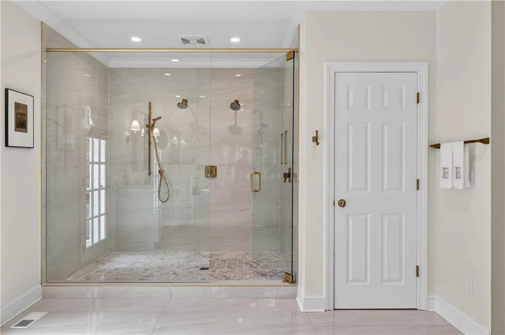 1735 Winterthur Close Nw, Sandy Springs, Georgia 30328, 5 Bedrooms Bedrooms, ,4 BathroomsBathrooms,Residential,For Sale,1735 Winterthur Close Nw,7713110