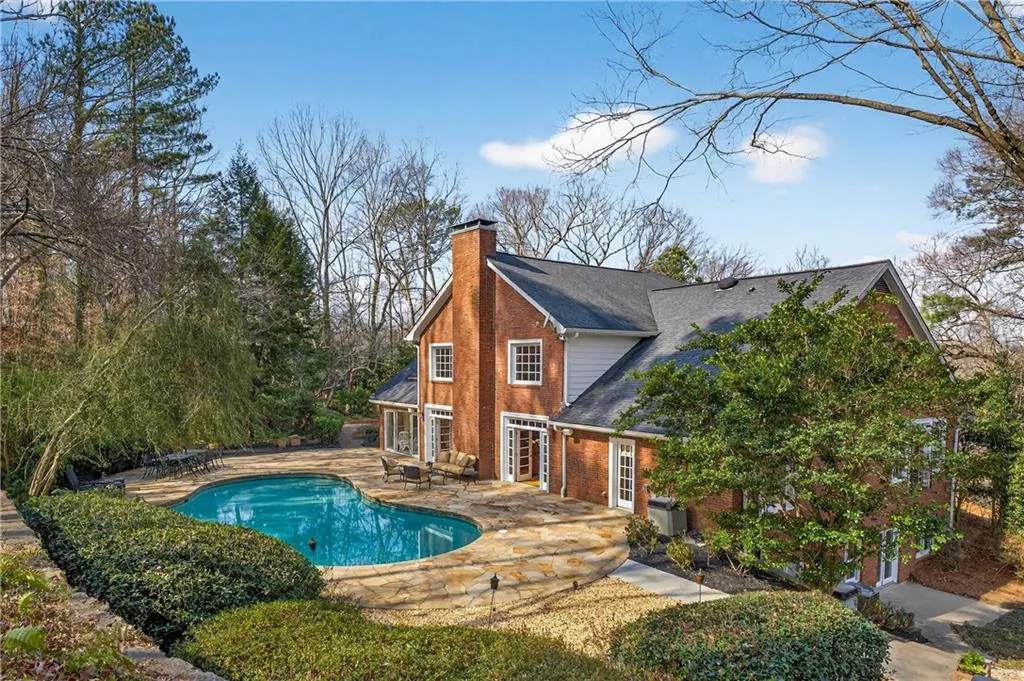 1735 Winterthur Close Nw, Sandy Springs, Georgia 30328, 5 Bedrooms Bedrooms, ,4 BathroomsBathrooms,Residential,For Sale,1735 Winterthur Close Nw,7713110