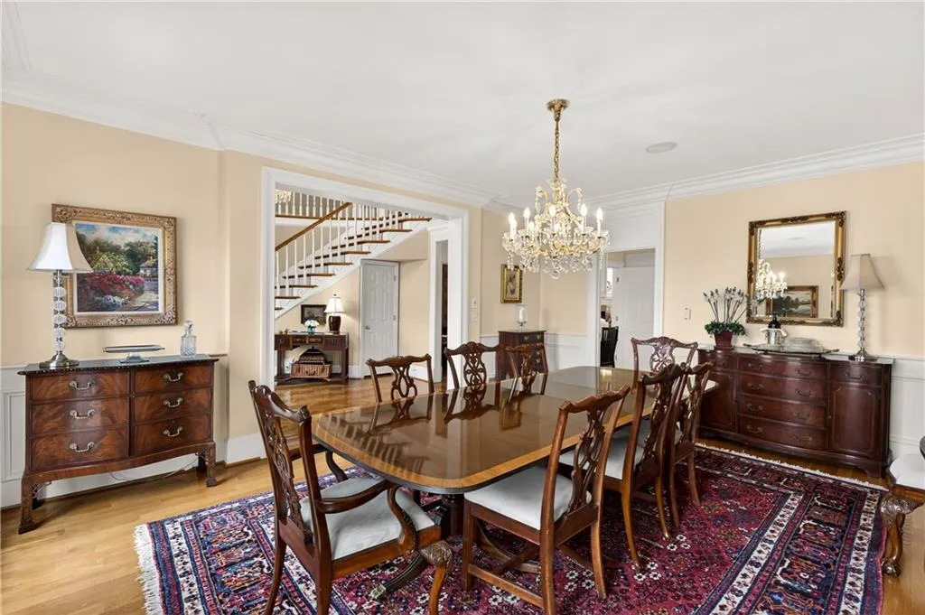 1735 Winterthur Close Nw, Sandy Springs, Georgia 30328, 5 Bedrooms Bedrooms, ,4 BathroomsBathrooms,Residential,For Sale,1735 Winterthur Close Nw,7713110
