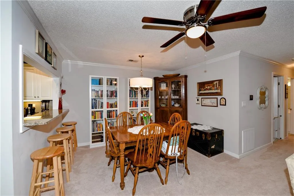 703 Bainbridge Drive Unit 703, Atlanta, Georgia 30327, 2 Bedrooms Bedrooms, ,2 BathroomsBathrooms,Residential,Sold,703 Bainbridge Drive Unit 703,6117194