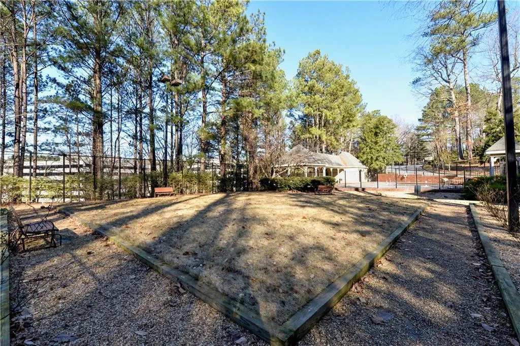 703 Bainbridge Drive Unit 703, Atlanta, Georgia 30327, 2 Bedrooms Bedrooms, ,2 BathroomsBathrooms,Residential,Sold,703 Bainbridge Drive Unit 703,6117194