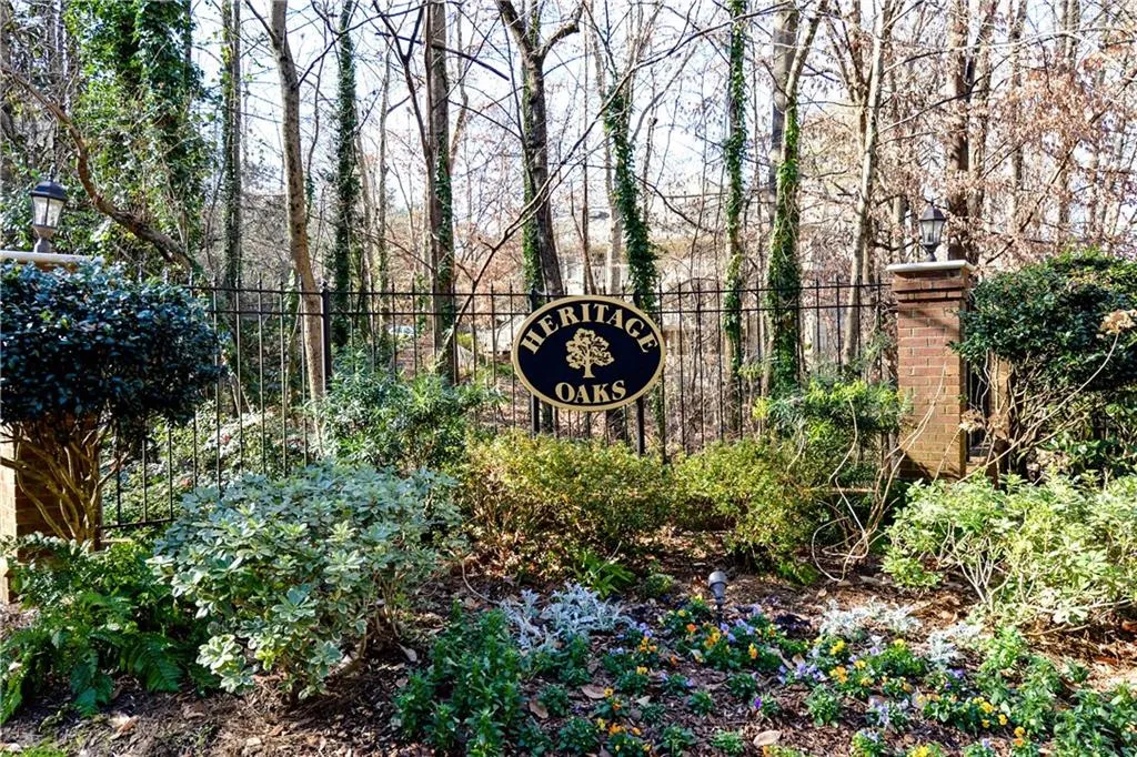 703 Bainbridge Drive Unit 703, Atlanta, Georgia 30327, 2 Bedrooms Bedrooms, ,2 BathroomsBathrooms,Residential,Sold,703 Bainbridge Drive Unit 703,6117194