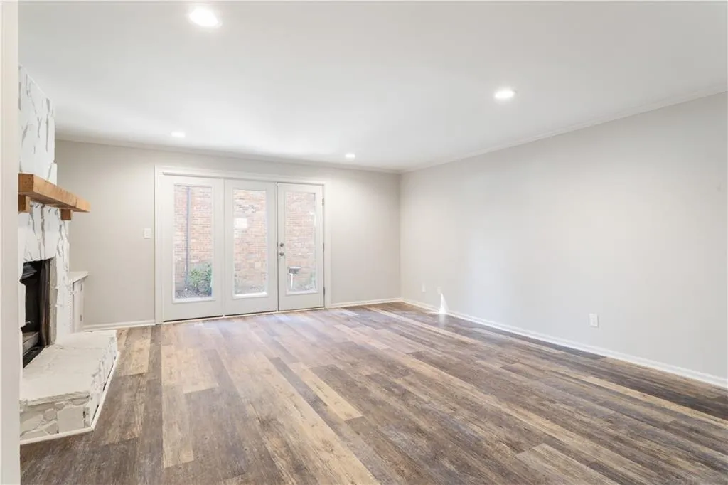 6700 Roswell Road Unit 23a, Atlanta, Georgia 30328, 2 Bedrooms Bedrooms, ,1 BathroomBathrooms,Residential,For Sale,6700 Roswell Road Unit 23a,7682223