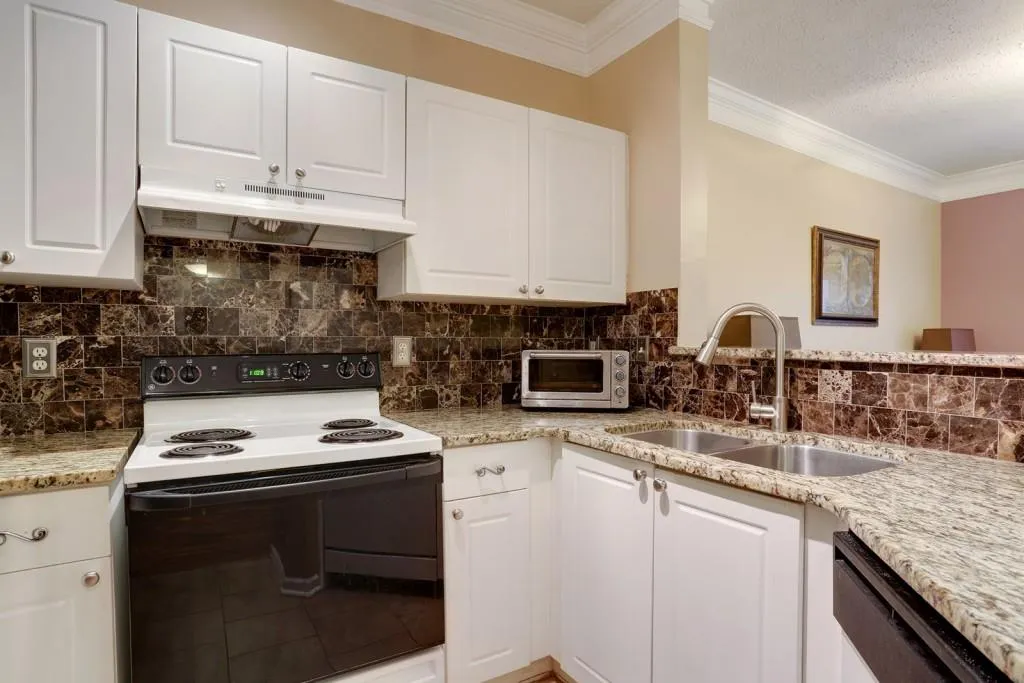 5559 Glenridge Drive Unit 1108, Atlanta, Georgia 30342, 1 Bedroom Bedrooms, ,1 BathroomBathrooms,Residential,Sold,5559 Glenridge Drive Unit 1108,5630764