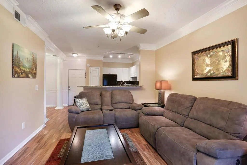 5559 Glenridge Drive Unit 1108, Atlanta, Georgia 30342, 1 Bedroom Bedrooms, ,1 BathroomBathrooms,Residential,Sold,5559 Glenridge Drive Unit 1108,5630764