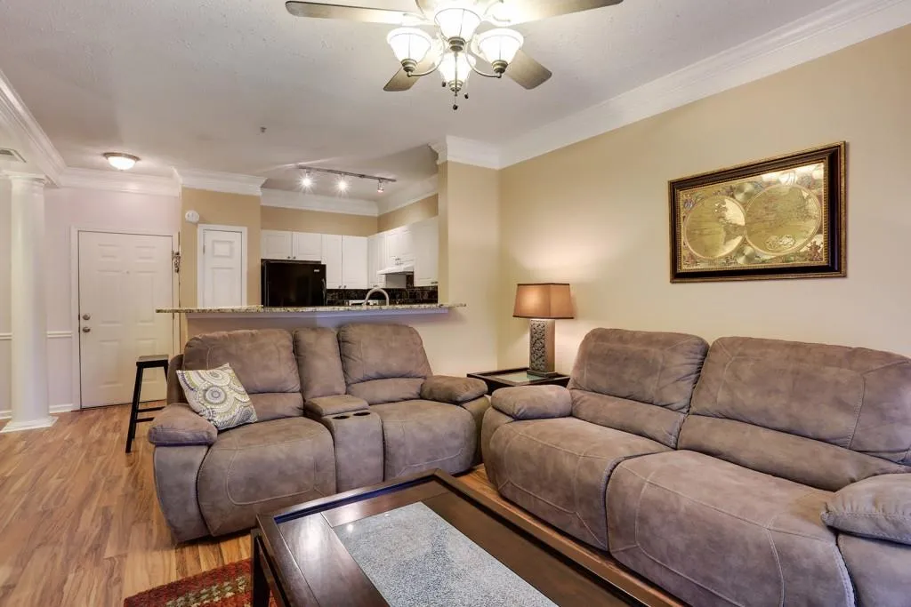 5559 Glenridge Drive Unit 1108, Atlanta, Georgia 30342, 1 Bedroom Bedrooms, ,1 BathroomBathrooms,Residential,Sold,5559 Glenridge Drive Unit 1108,5630764