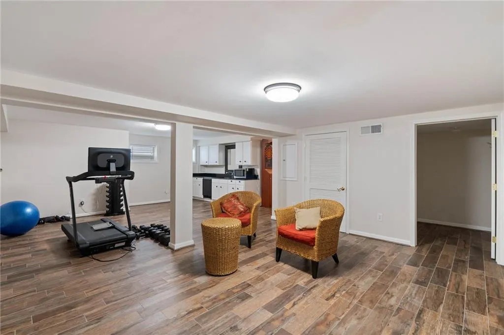 34 Peachtree Circle Ne, Atlanta, Georgia 30309, 5 Bedrooms Bedrooms, ,5 BathroomsBathrooms,Residential,For Sale,34 Peachtree Circle Ne,7616623