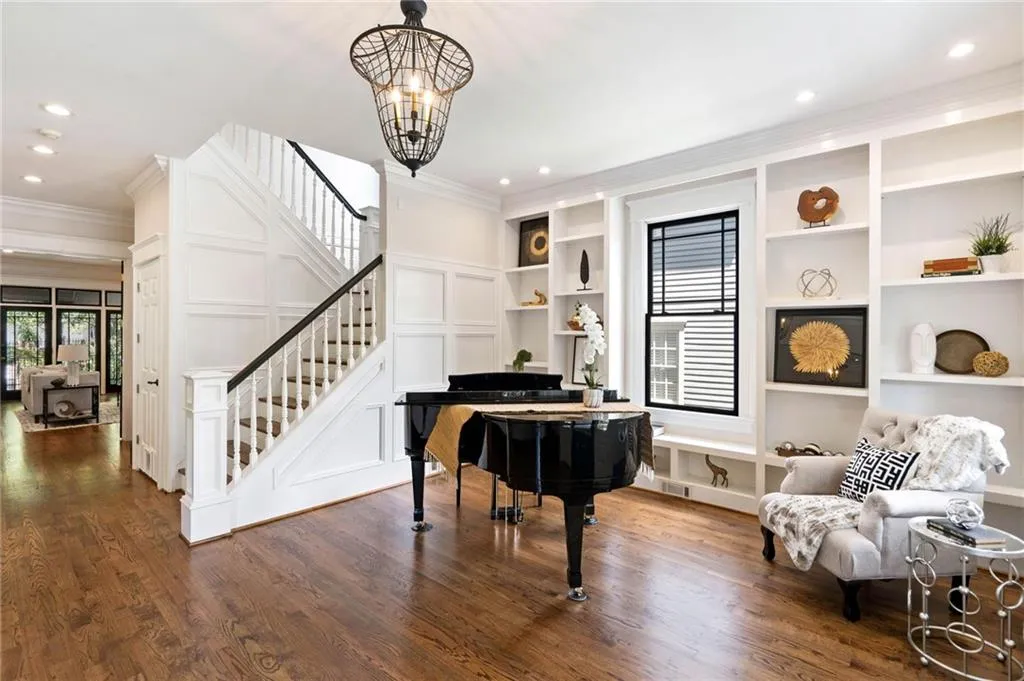 34 Peachtree Circle Ne, Atlanta, Georgia 30309, 5 Bedrooms Bedrooms, ,5 BathroomsBathrooms,Residential,For Sale,34 Peachtree Circle Ne,7616623