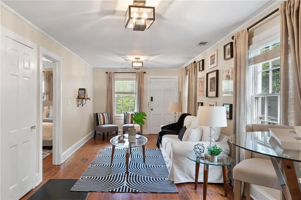 34 Peachtree Circle Ne, Atlanta, Georgia 30309, 5 Bedrooms Bedrooms, ,5 BathroomsBathrooms,Residential,For Sale,34 Peachtree Circle Ne,7616623
