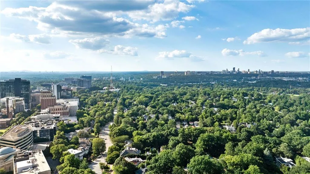 34 Peachtree Circle Ne, Atlanta, Georgia 30309, 5 Bedrooms Bedrooms, ,5 BathroomsBathrooms,Residential,For Sale,34 Peachtree Circle Ne,7616623