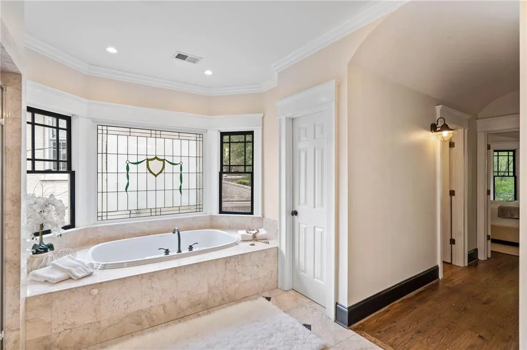 34 Peachtree Circle Ne, Atlanta, Georgia 30309, 5 Bedrooms Bedrooms, ,5 BathroomsBathrooms,Residential,For Sale,34 Peachtree Circle Ne,7616623