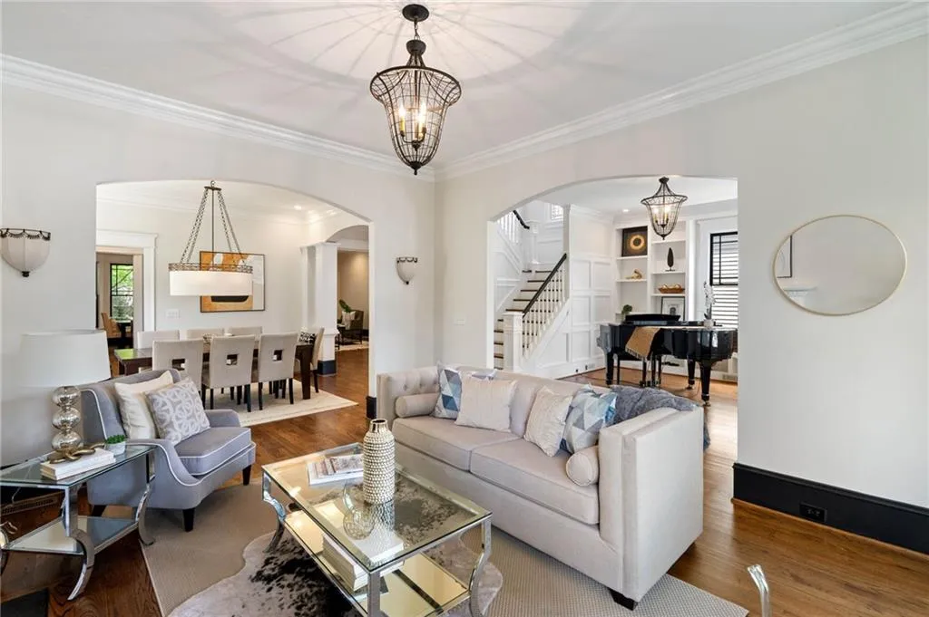 34 Peachtree Circle Ne, Atlanta, Georgia 30309, 5 Bedrooms Bedrooms, ,5 BathroomsBathrooms,Residential,For Sale,34 Peachtree Circle Ne,7616623
