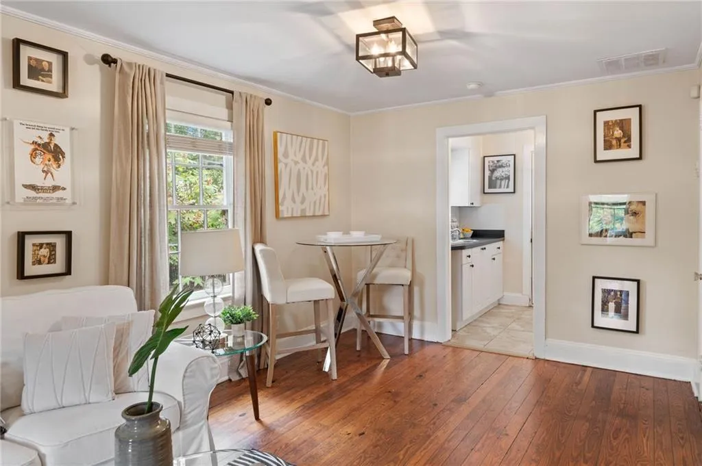 34 Peachtree Circle Ne, Atlanta, Georgia 30309, 5 Bedrooms Bedrooms, ,5 BathroomsBathrooms,Residential,For Sale,34 Peachtree Circle Ne,7616623