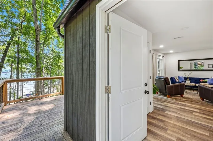 6995 Lakeside Place, Gainesville, Georgia 30506