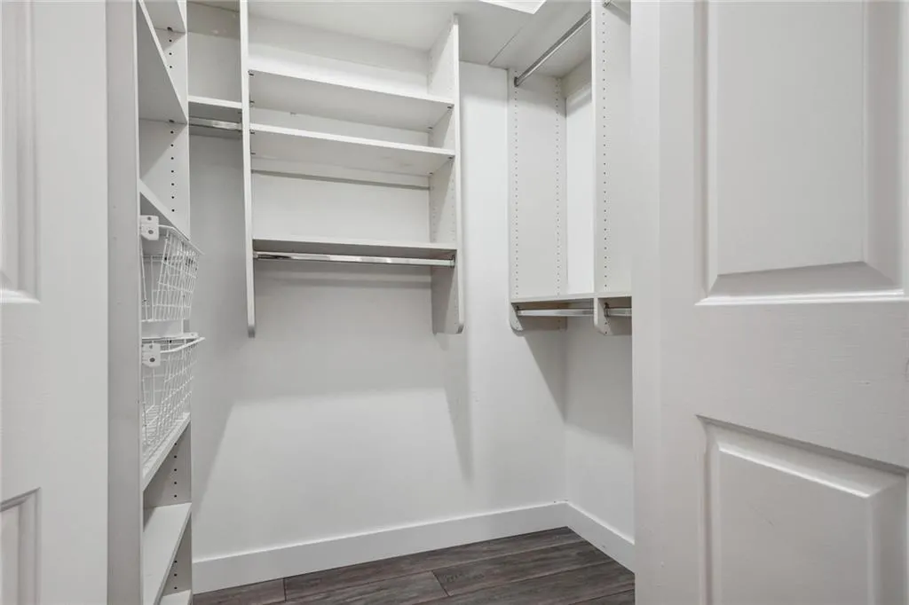 608 Abingdon Way, Atlanta, Georgia 30328, 2 Bedrooms Bedrooms, ,2 BathroomsBathrooms,Residential,Sold,608 Abingdon Way,7452787